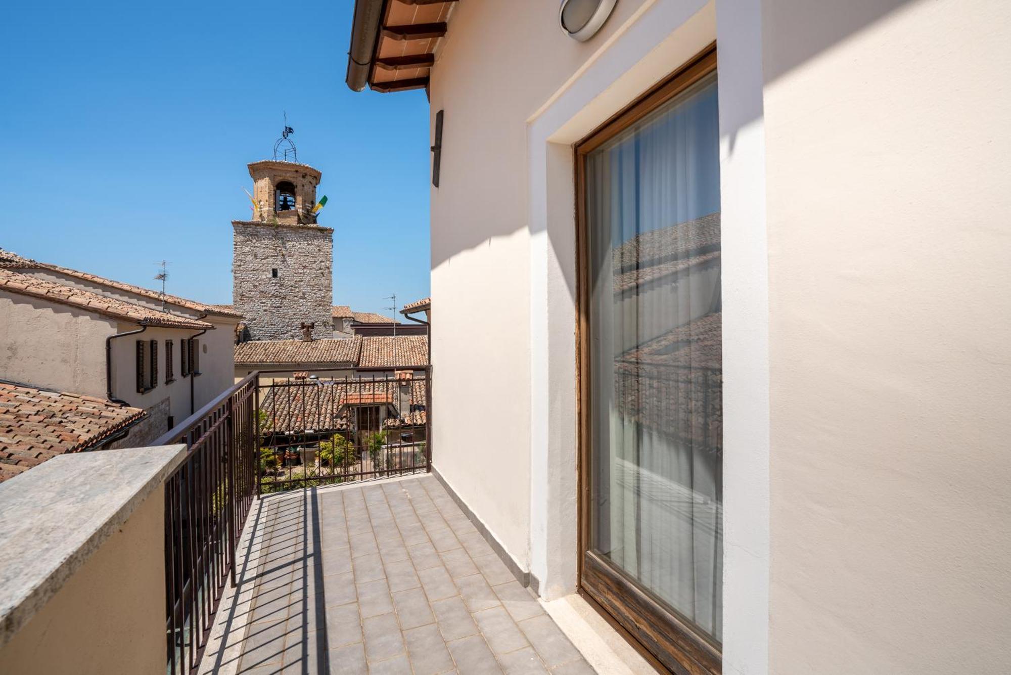 Gg8 Hotel & Suite Spa Gualdo Tadino Exteriér fotografie